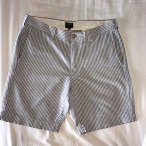 J CREW men’s Gramercy short size 32 blue striped